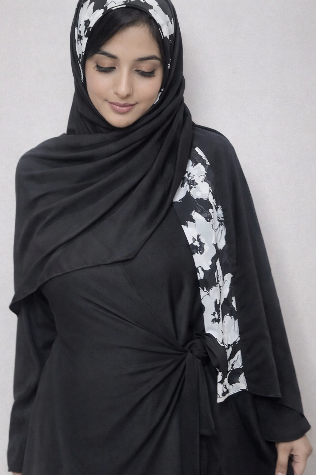 عباءة نسق المميزة